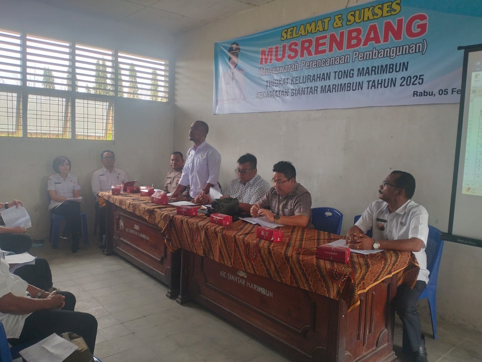HARI INI KELURAHAN TONG MARIMBUN DAN NAGAHUTA TIMUR MELAKSANAKAN MUSRENBANG